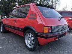 Louer une PEUGEOT 205 GTI 1.9 i 130 CV de de 1988 (Photo 3)