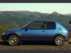 Louer une PEUGEOT 205 GTI 1.9 de de 1990 (Photo 3)