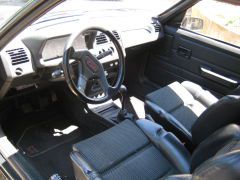 PEUGEOT 205 GTI 1.9 (Photo 5)