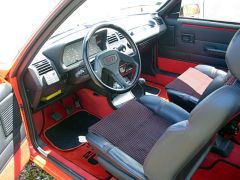 Louer une PEUGEOT 205 GTI 1.9 de de 1992 (Photo 4)