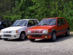 Louer une PEUGEOT 205 GTI de de 1987 (Photo 3)