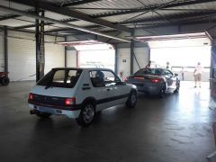 Louer une PEUGEOT 205 GTI de de 1988 (Photo 2)