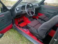 Louer une PEUGEOT 205 GTI de de 1990 (Photo 4)