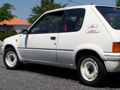 Louer une PEUGEOT 205 Rallye de de 1989 (Photo 2)