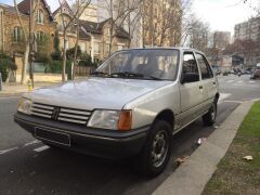 PEUGEOT 205 SR (Photo 1)