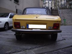 Louer une PEUGEOT 304  de de 1975 (Photo 2)