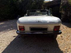 Louer une PEUGEOT 304 Cabriolet de de 1970 (Photo 4)