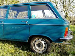 Louer une PEUGEOT 304 GL de de 1978 (Photo 3)