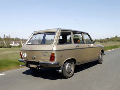 Louer une PEUGEOT 304 de de 1976 (Photo 2)