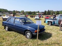 Louer une PEUGEOT 305 GR de de 1978 (Photo 2)