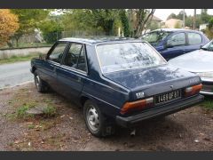 Louer une PEUGEOT 305 GR de de 1978 (Photo 3)