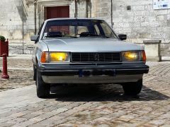 Louer une PEUGEOT 305 GTX de de 1984 (Photo 4)