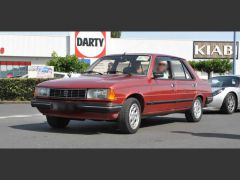 Louer une PEUGEOT 305 GTX de de 1985 (Photo 2)