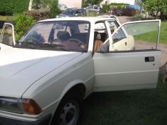 Louer une PEUGEOT 305 de de 1980 (Photo 5)