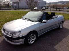 Louer une PEUGEOT 306 Cabriolet de de 2000 (Photo 1)