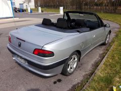 Louer une PEUGEOT 306 Cabriolet de de 2000 (Photo 3)