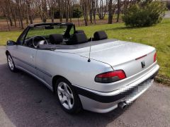 Louer une PEUGEOT 306 Cabriolet de de 2000 (Photo 4)