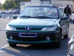 Louer une PEUGEOT 306 RG de de 1998 (Photo 2)