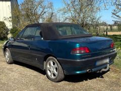 Louer une PEUGEOT 306 de de 1994 (Photo 2)