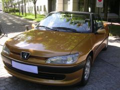 Louer une PEUGEOT 306 de 1999 (Photo 0)