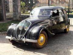 Louer une PEUGEOT 402 LT de 1936 (Photo 1)