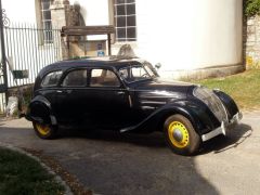 Louer une PEUGEOT 402 LT de de 1936 (Photo 2)