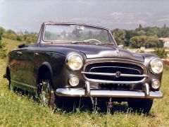 Louer une PEUGEOT 403 Cabriolet de de 1960 (Photo 2)