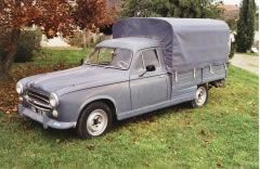 Louer une PEUGEOT 403 camionnette de de 1958 (Photo 1)