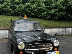 Louer une PEUGEOT 403 U5 Gendarmerie  de de 1958 (Photo 1)