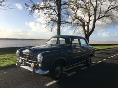 PEUGEOT 403 (Photo 2)