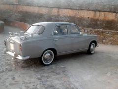 Louer une PEUGEOT 403 de de 1957 (Photo 3)