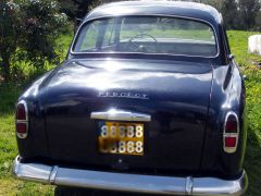 PEUGEOT 403 (Photo 2)