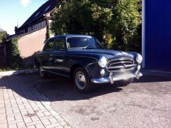 Louer une PEUGEOT 403 de 1959 (Photo 0)