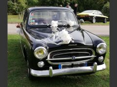 Louer une PEUGEOT 403 de 1959 (Photo 2)