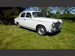 Louer une PEUGEOT 403 de 1965 (Photo 1)