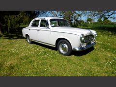 Louer une PEUGEOT 403 de 1965 (Photo 0)