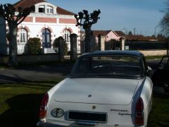 Louer une PEUGEOT 404  de de 1968 (Photo 2)