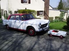 Louer une PEUGEOT 404  de de 1969 (Photo 3)