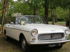 Louer une PEUGEOT 404 C de de 1962 (Photo 2)