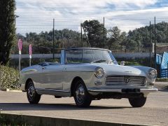 Louer une Peugeot 404 C de de 1966 (Photo 4)