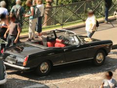 PEUGEOT 404 Cabriolet (Photo 2)