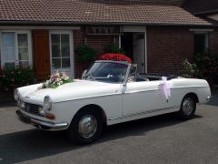 Louer une PEUGEOT 404 Cabriolet de de 1968 (Photo 3)