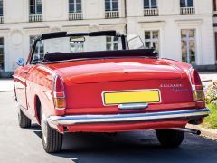Louer une PEUGEOT 404 Cabriolet de de 1968 (Photo 3)