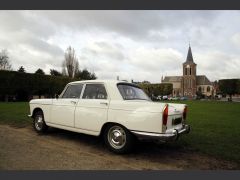 Louer une PEUGEOT 404 GT  de de 1967 (Photo 4)