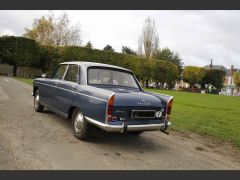 Louer une PEUGEOT 404 SL Automatique de de 1967 (Photo 2)