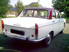 Louer une PEUGEOT 404 de de 1963 (Photo 2)