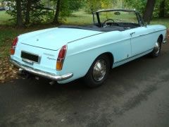 Louer une PEUGEOT 404 de de 1964 (Photo 3)