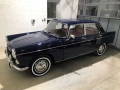 PEUGEOT 404 (Photo 1)