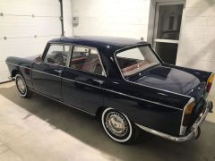 Louer une PEUGEOT 404 de de 1964 (Photo 2)