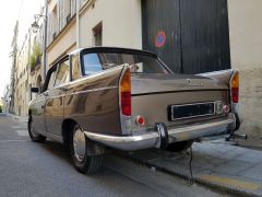 Louer une PEUGEOT 404 de de 1965 (Photo 2)